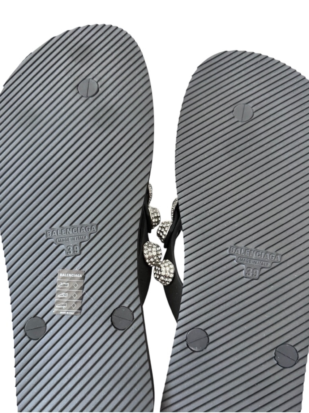 Balenciaga
Cagole Studded Thong Sandals - Picture 6 of 6